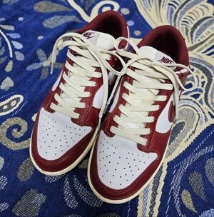Nike dunks vintage red sneakers